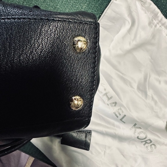 Michael Kors Crossbody - Picture 3 of 13